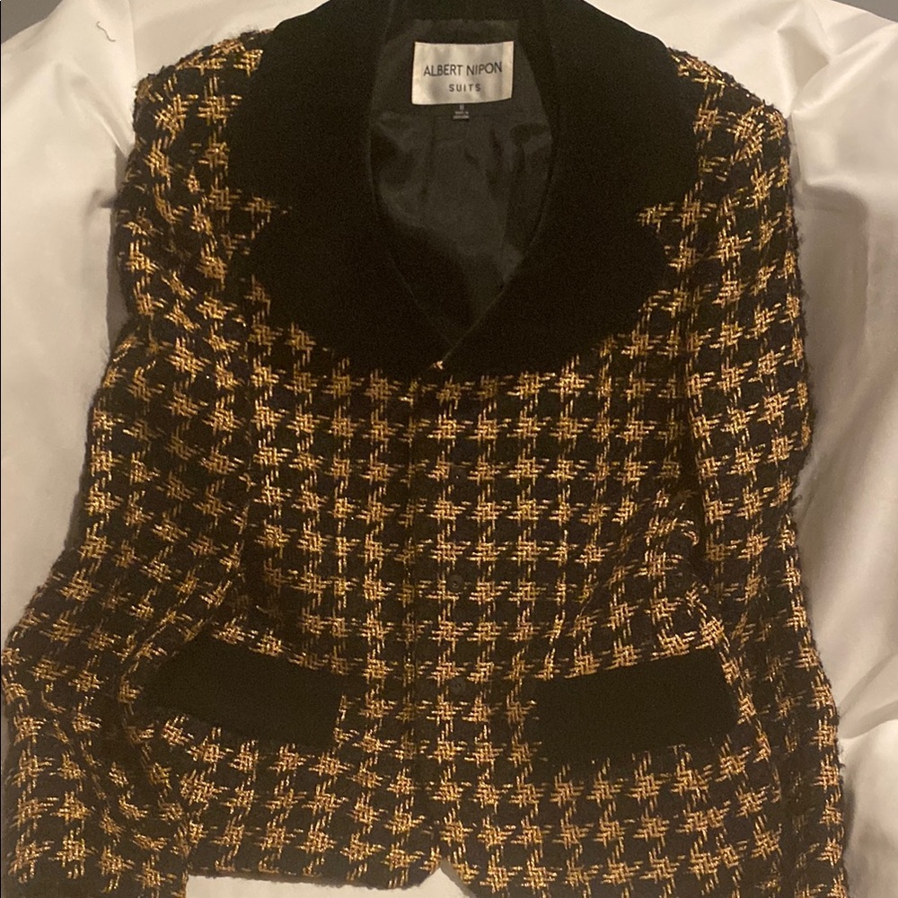 Albert Nipon Black and Gold Blazer with Structured Silhouette
